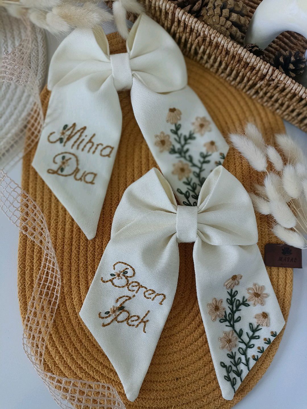 isim-nakisli-fiyonk-model-krem-rengi