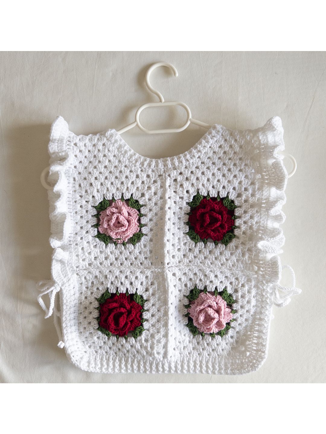 rose-bebek-suveteri-beyaz