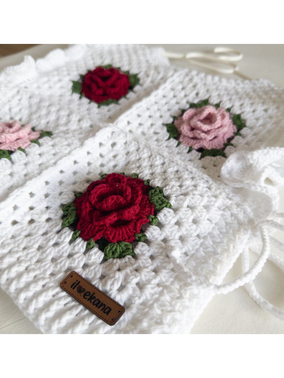 rose-bebek-suveteri-beyaz