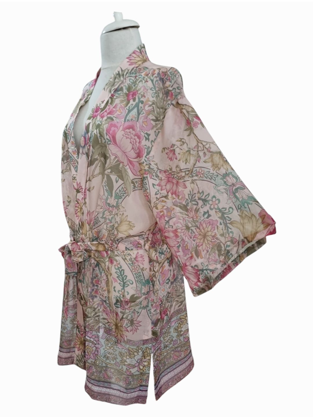 cicek-desenli-sifon-pudra-pembe-kimono-pembe