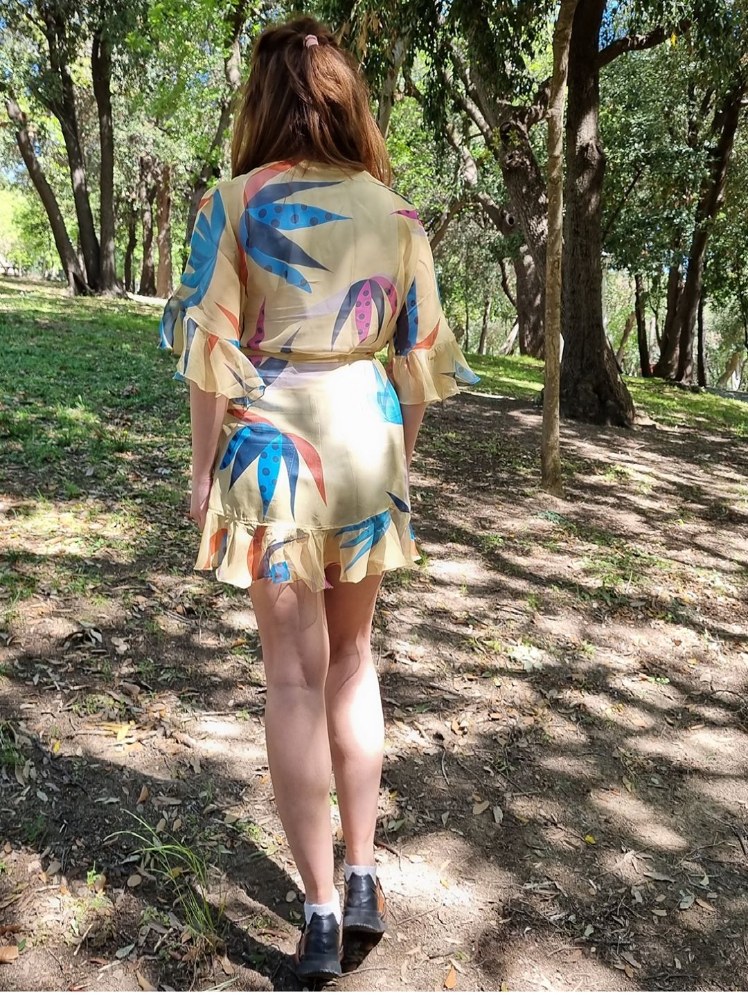 cicek-desenli-firfirli-sifon-kimono-sari