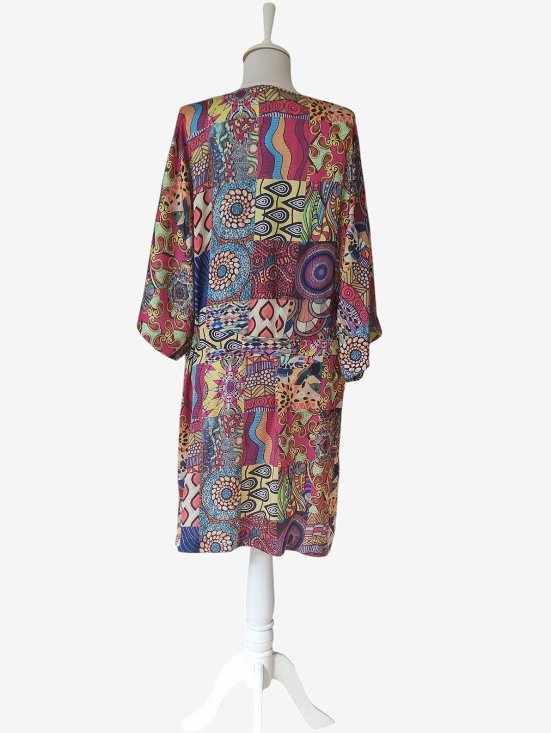otantik-desenli-saten-kimono-cok-renkli