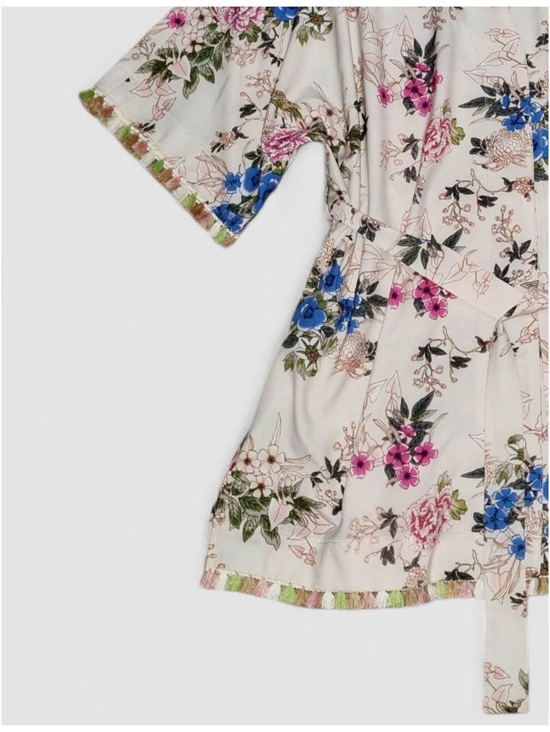 cicek-desenli-puskullu-sik-kimono-krem-rengi