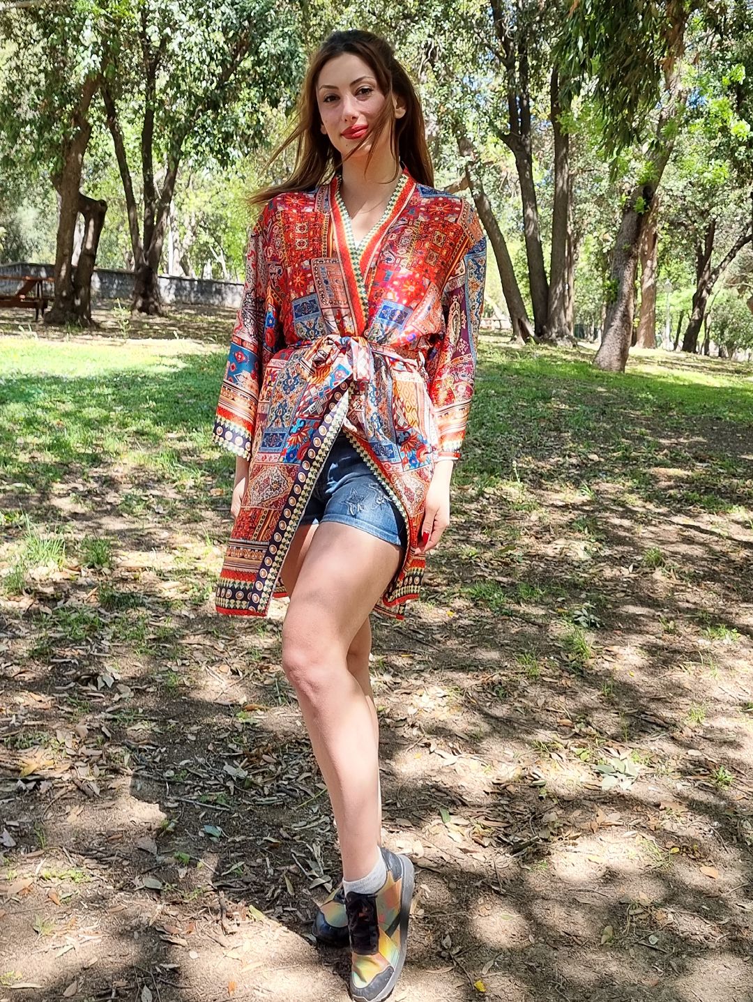etnik-desenli-kirmizi-saten-kimono-kirmizi