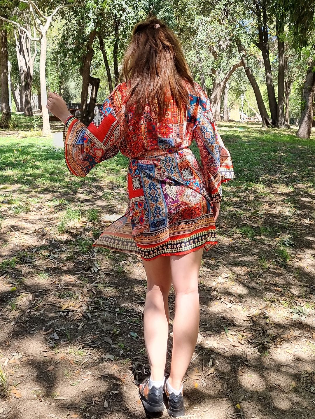 etnik-desenli-kirmizi-saten-kimono-kirmizi