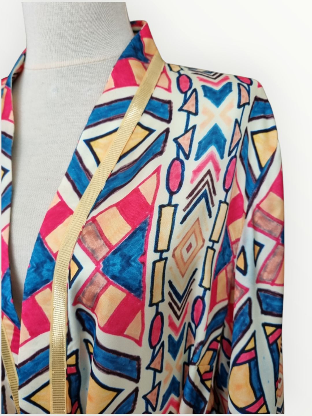 geometrik-desenli-saten-kimono-cok-renkli