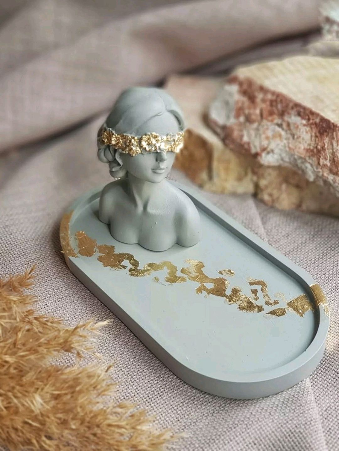 kadin-bust-heykel-dekoratif-aksesuar-pastel-yesili