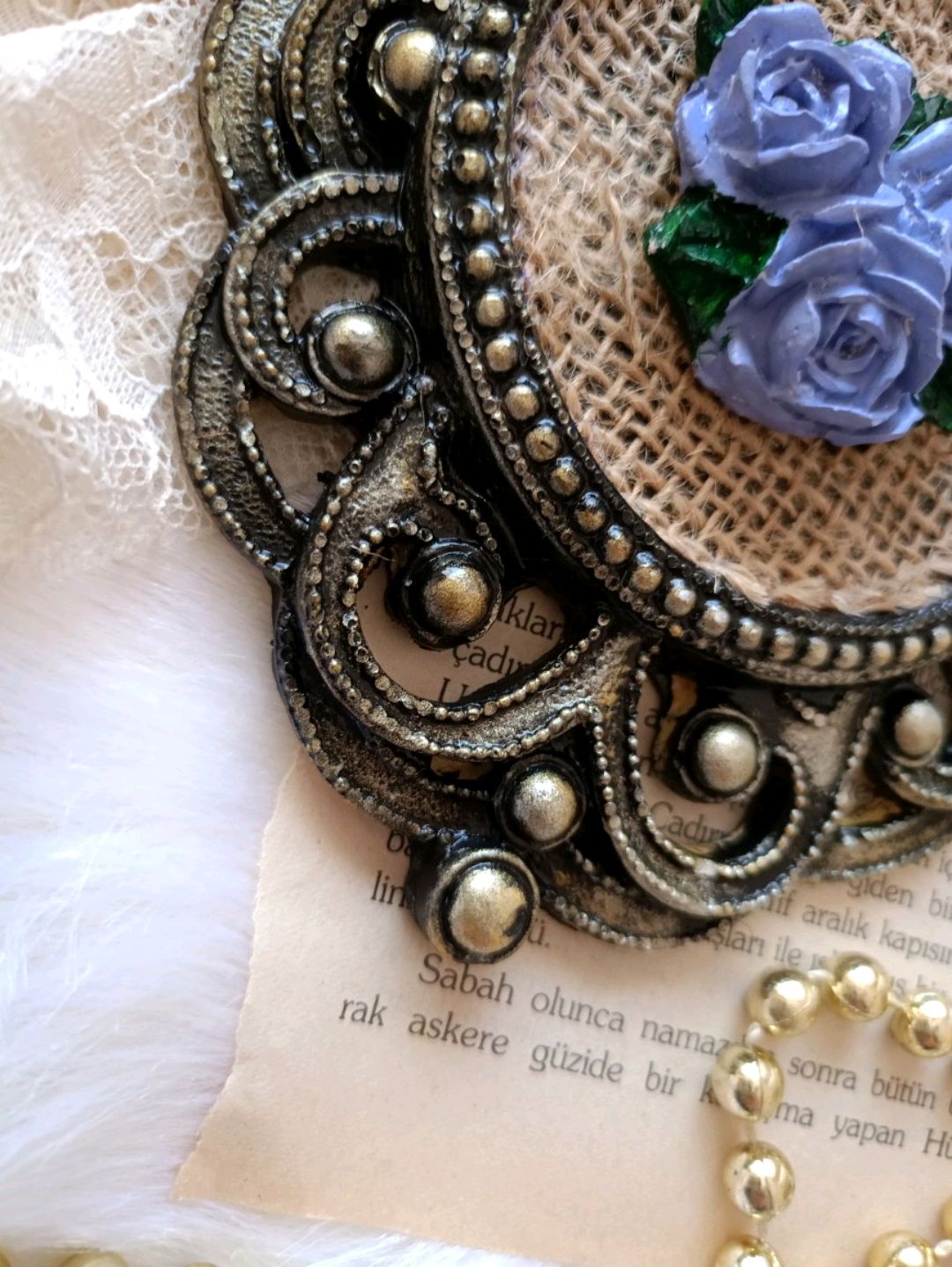 gul-objeli-dekoratif-cerceve-mor