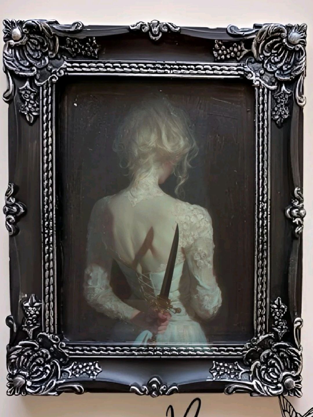 gotik-tasarim-cerceve-duvar-susu-siyah