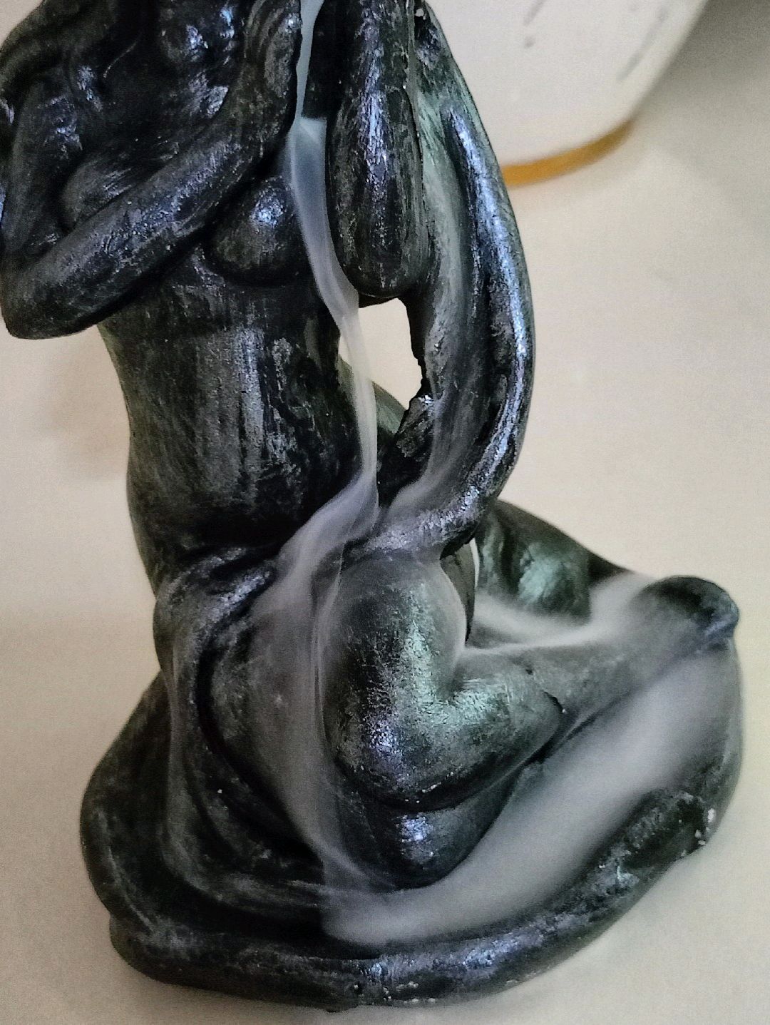 kadin-figurulu-tutsuluk-siyah