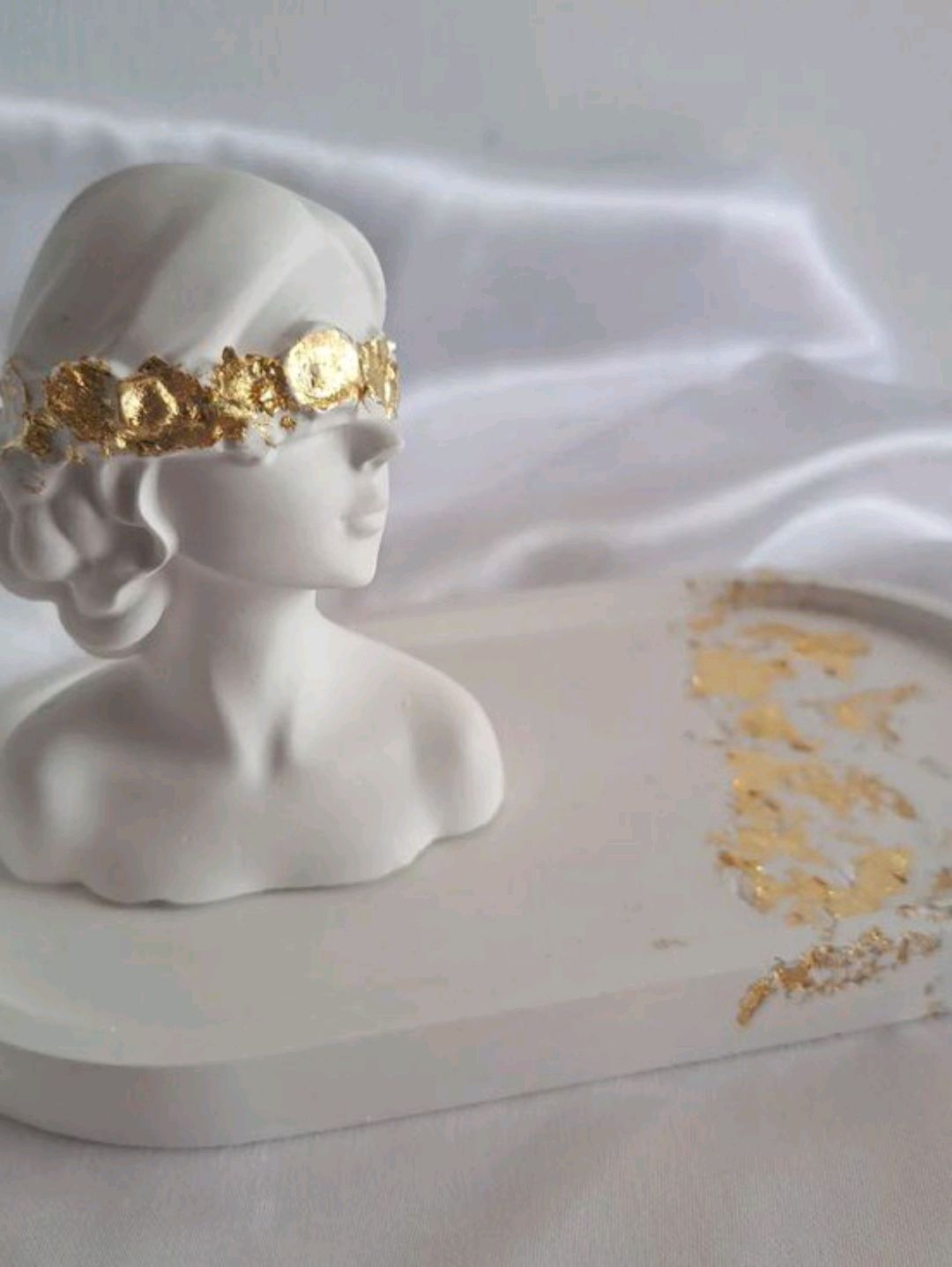 kadin-bust-soyut-dekoratif-aksesuar-gumus
