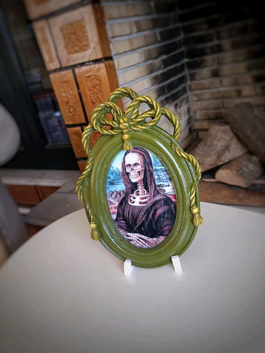 mona-lisa-gotik-cerceve-haki
