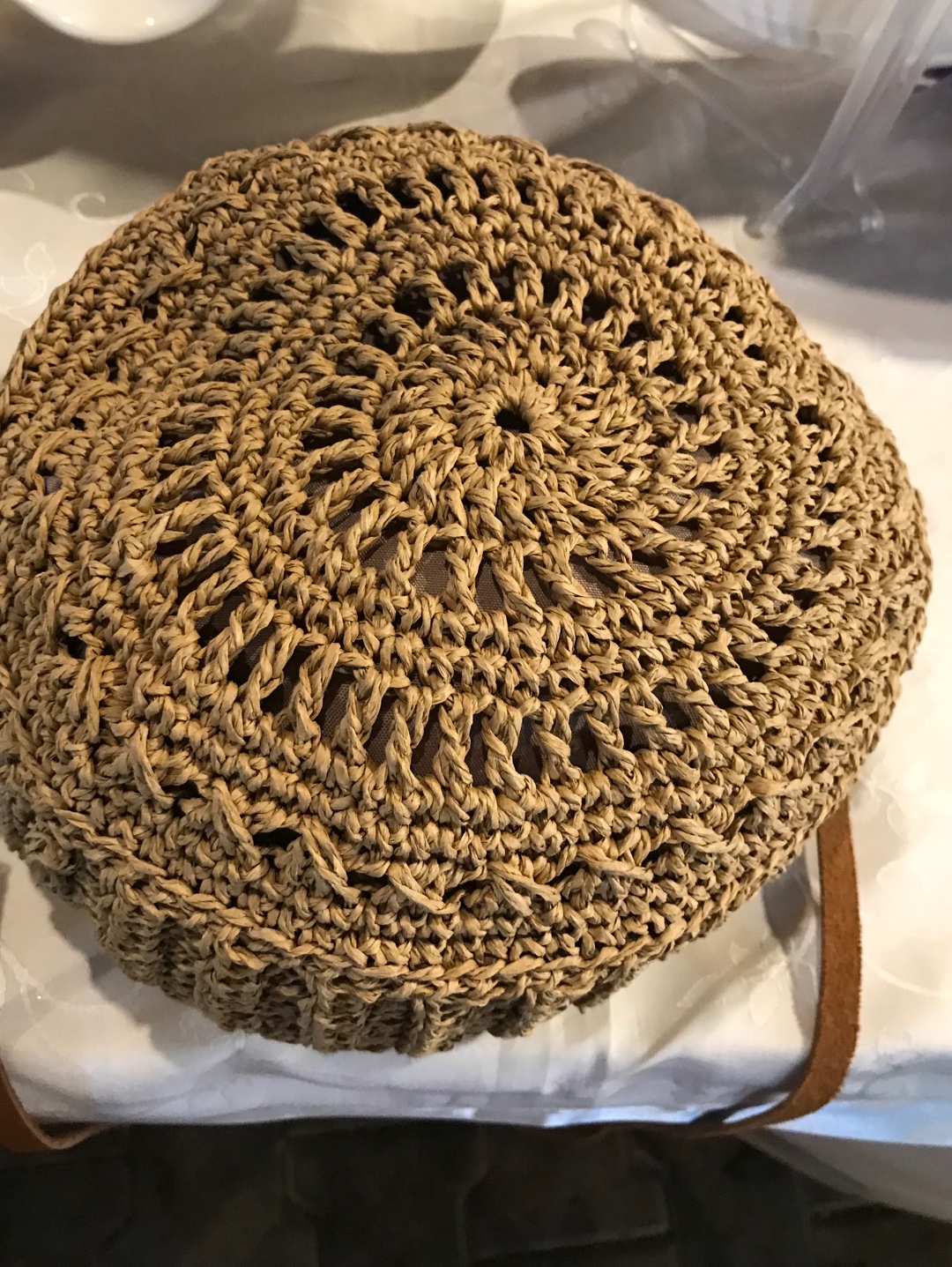 makaron-canta-zeytin-kahverengisi