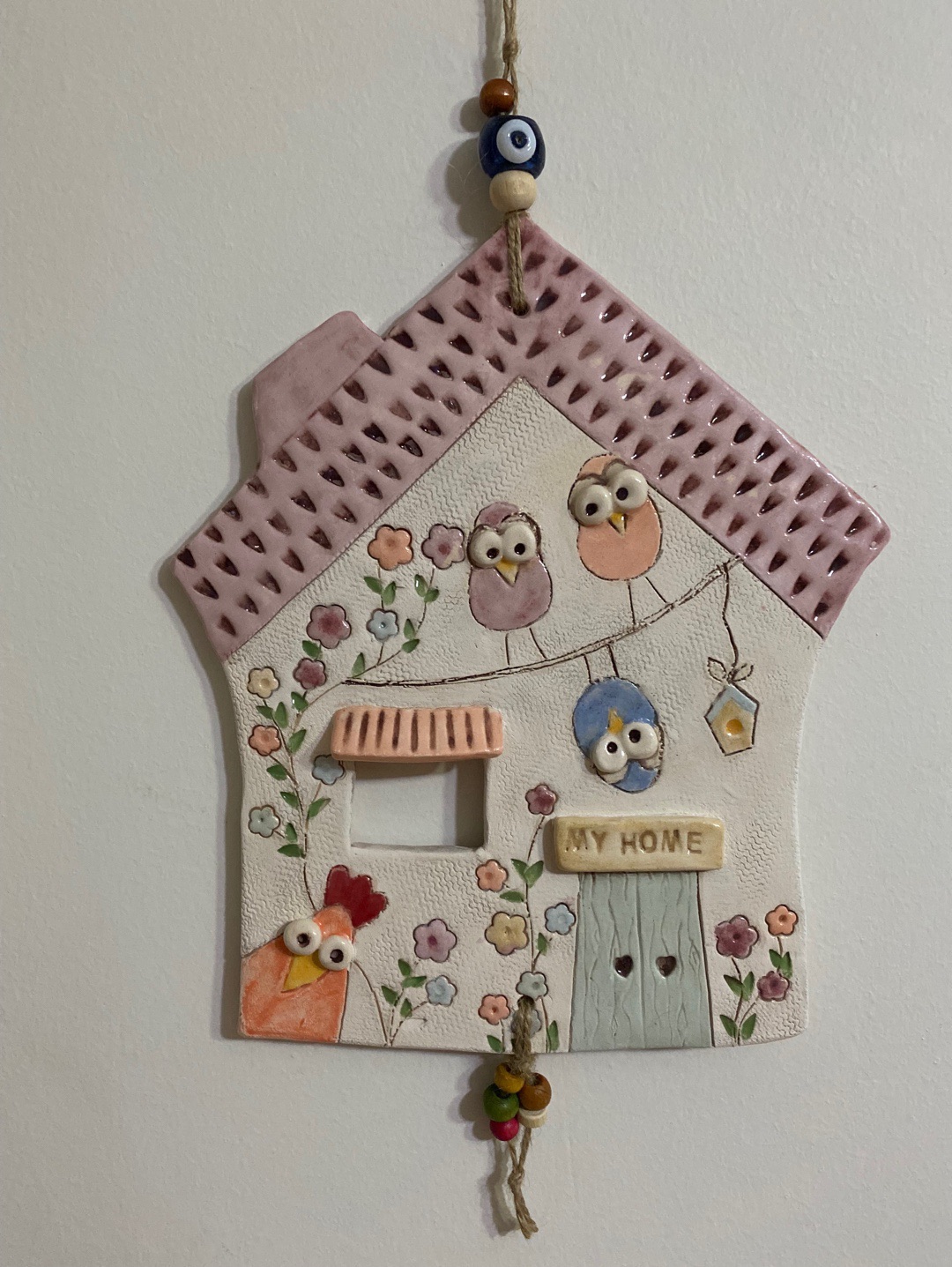 pembe-catili-seramik-ev-cok-renkli