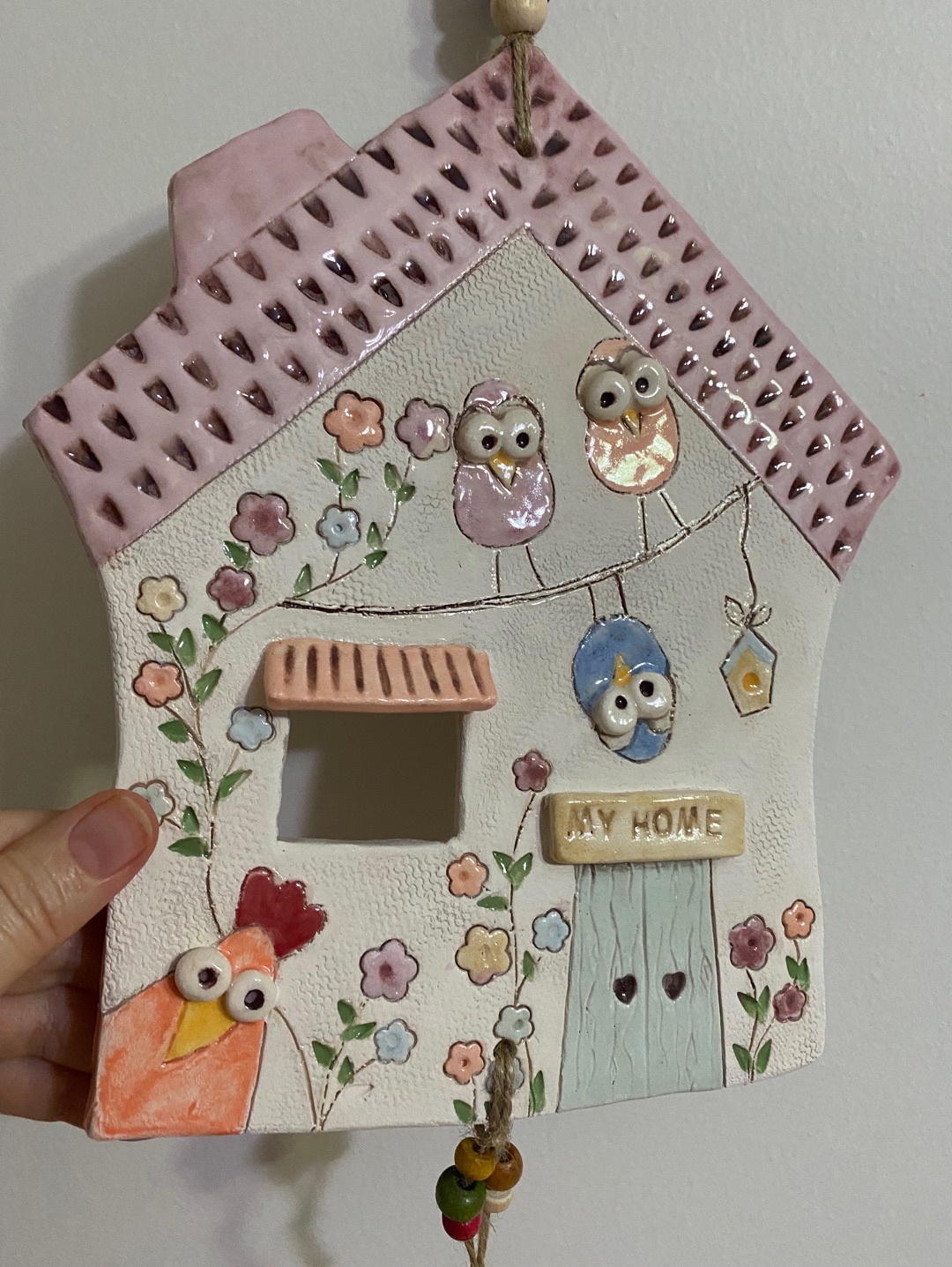 pembe-catili-seramik-ev-cok-renkli