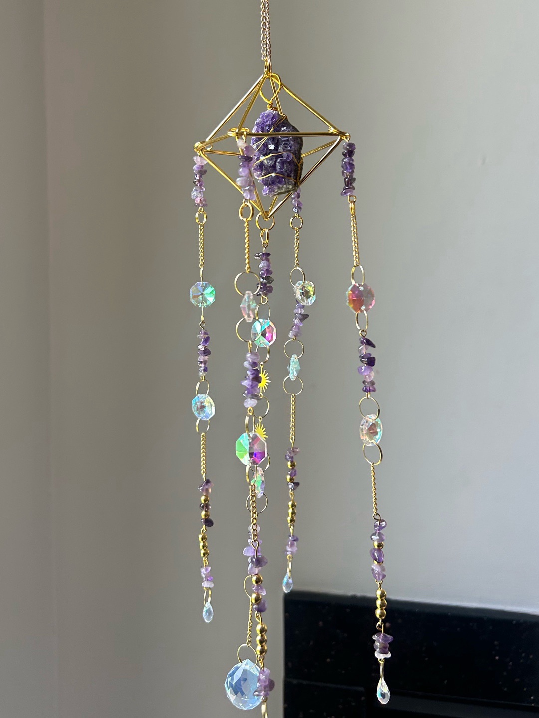 ametist-prizma-suncatcher-mor