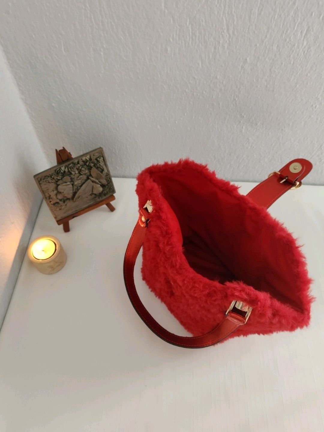 zara-model-kirmizi-pelus-kanvas-kadin-el-cantasi-kirmizi