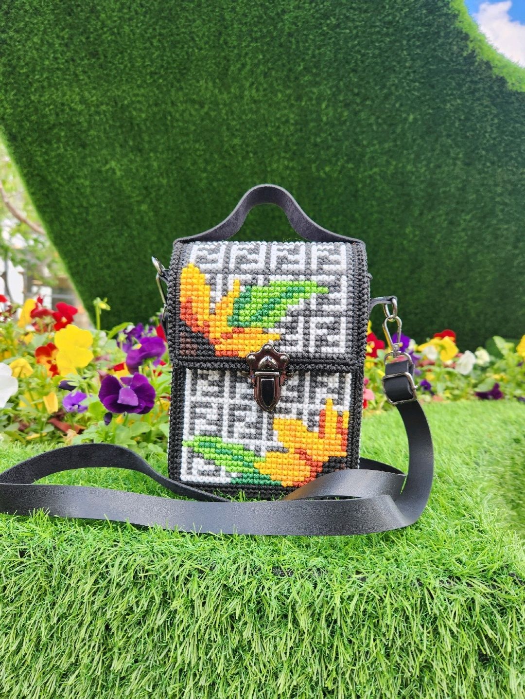 fendi-desenli-kanvas-isleme-mini-bag-cok-renkli