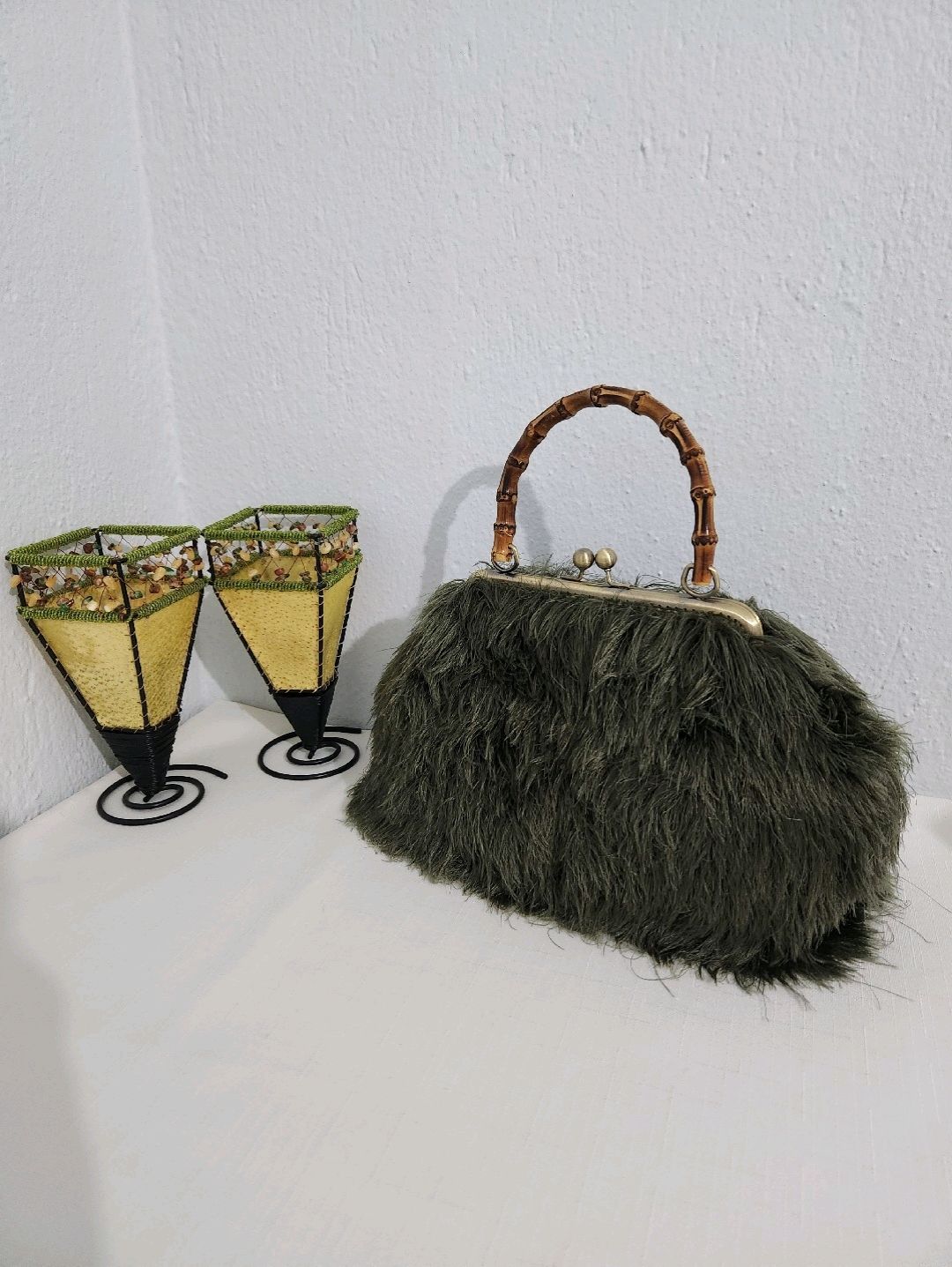 bambu-sapliantik-sari-klipsliyesilpeluskadin-el-cantasi-koyu-yesil