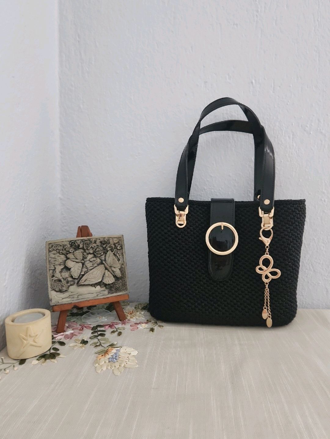 gucci-model-gold-detayli-metalik-siyah-kadin-el-cantasi-siyah
