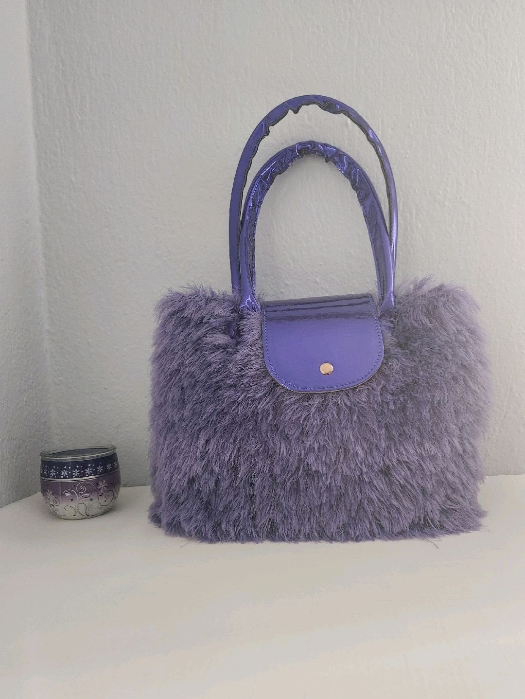 blue-violet-menekse-rengi-tavsan-tuyu-kadin-omuz-cantasi-lila