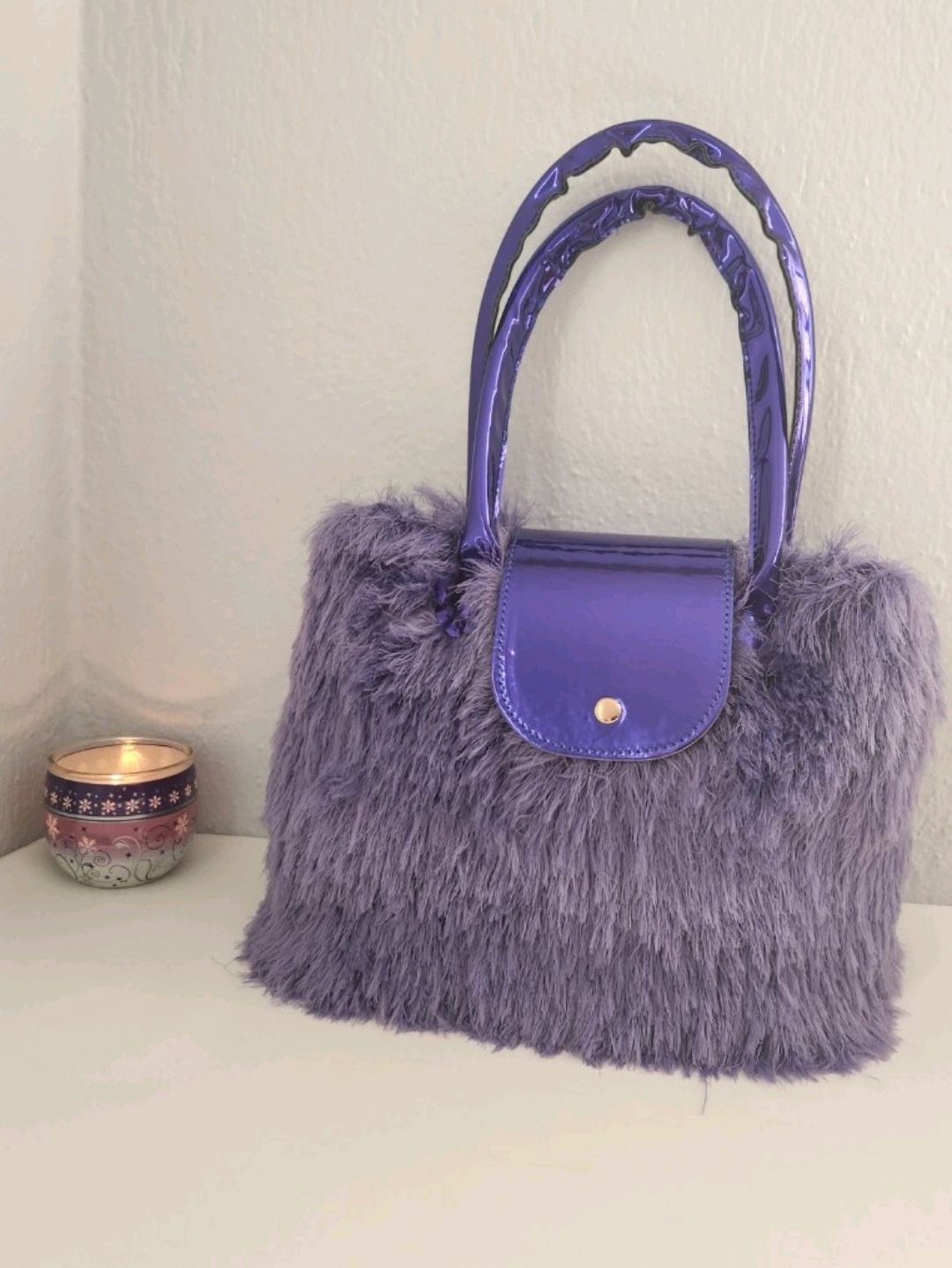 blue-violet-menekse-rengi-tavsan-tuyu-kadin-omuz-cantasi-lila