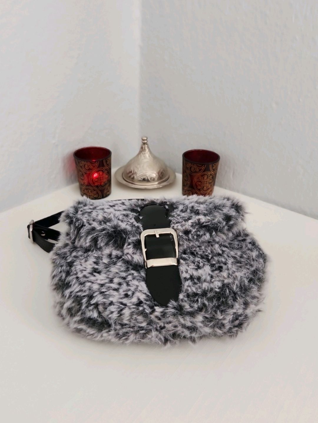 kedi-kanvas-komur-gri-pelus-kadin-mini-canta-siyah