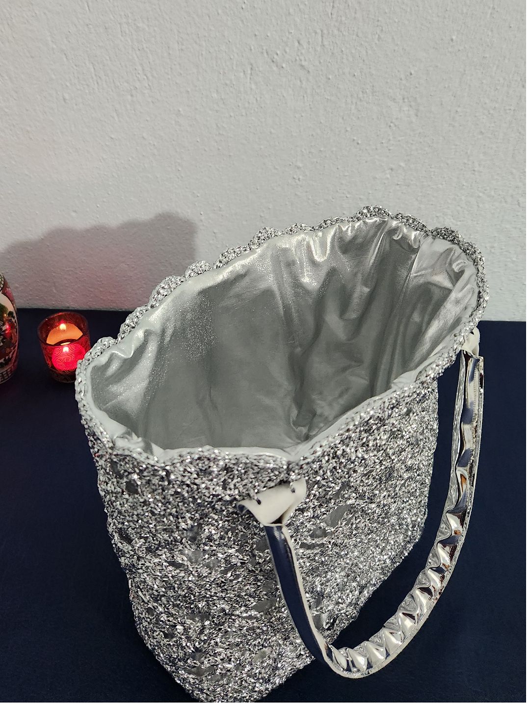 lacebag-metalik-ip-gumus-dantel-isiltili-kadin-omuz-cantasi-gumus