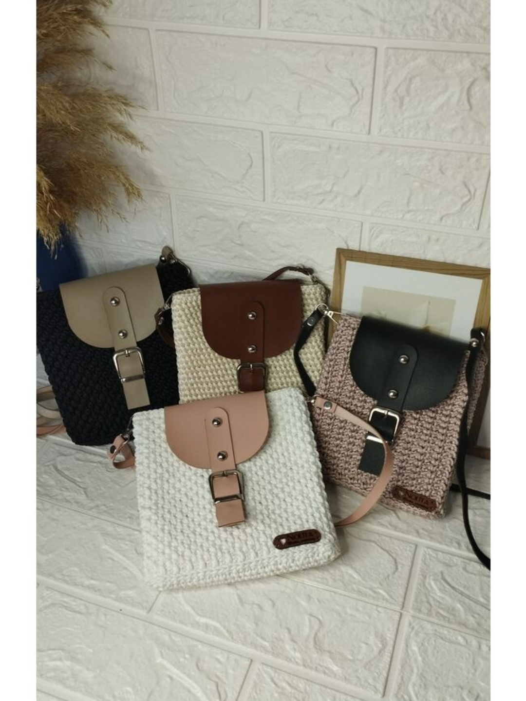 nolita-telefon-cantasi-deri-askili-siyah
