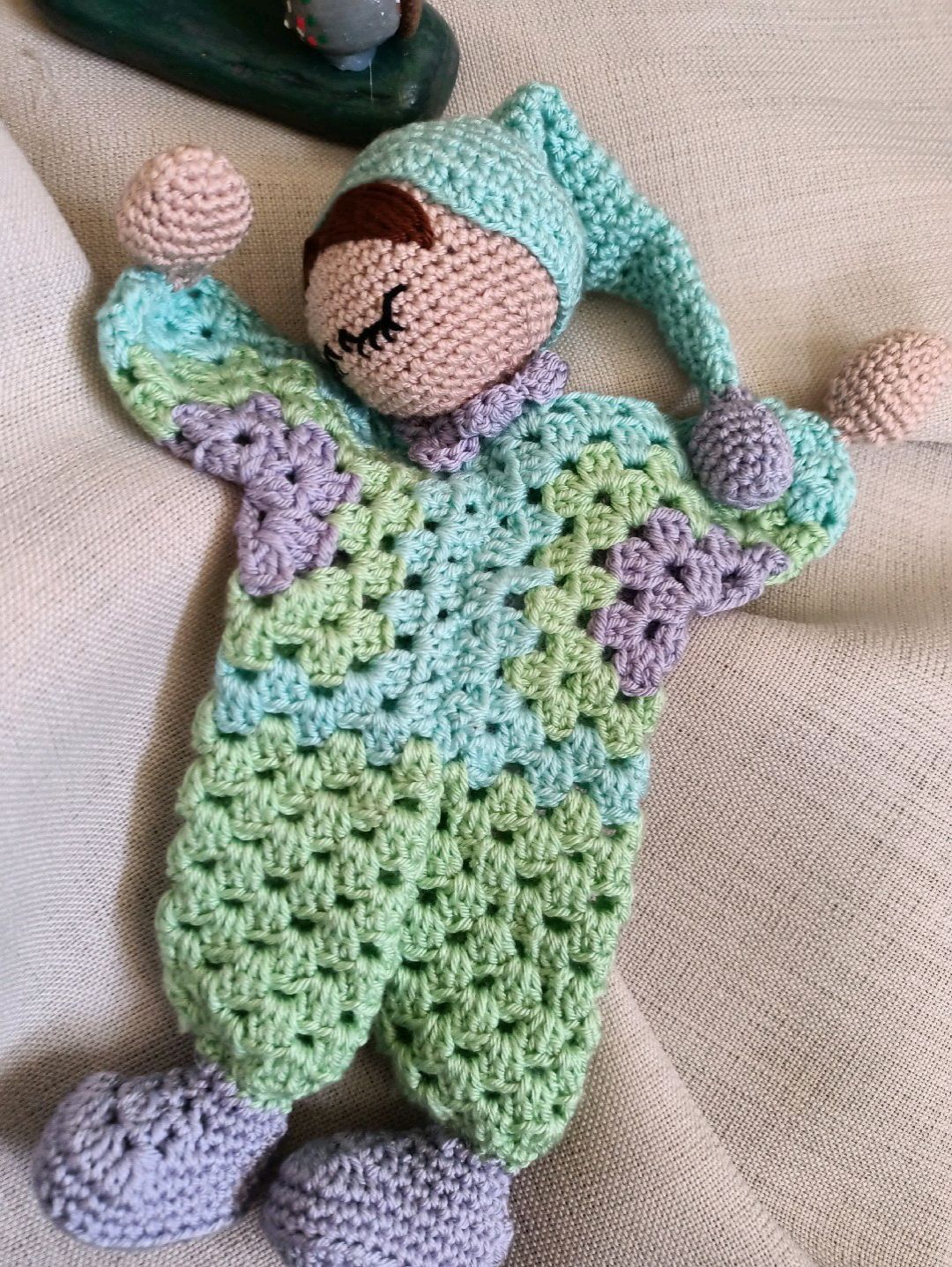 amigurami-orgu-uykuarkadasim-oyuncak-lila