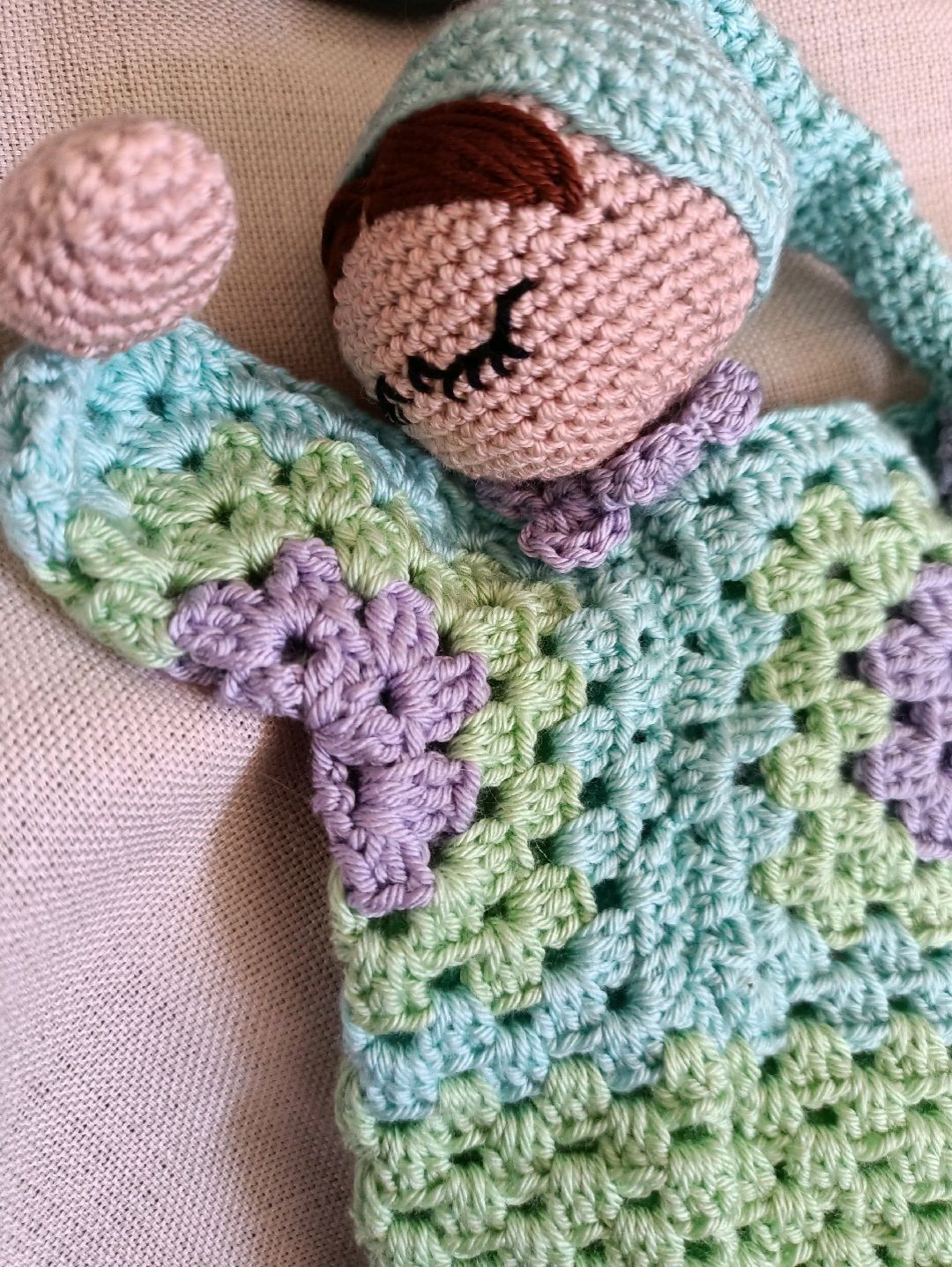 amigurami-orgu-uykuarkadasim-oyuncak-lila