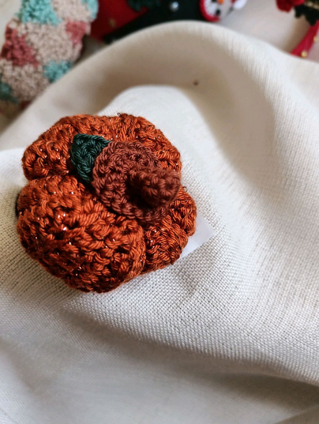 amigurami-orgu-balkabagi-lastik-toka-bakir-rengi
