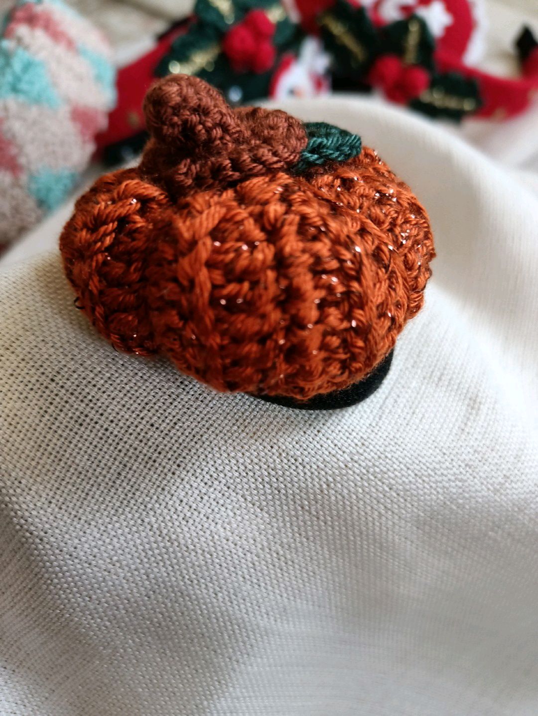 amigurami-orgu-balkabagi-lastik-toka-bakir-rengi