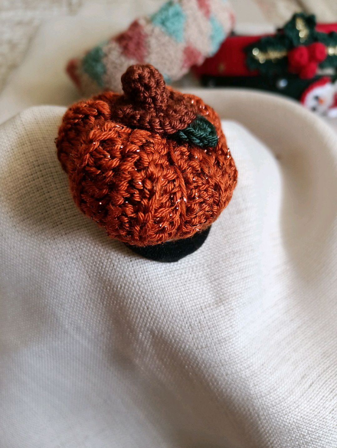 amigurami-orgu-balkabagi-lastik-toka-bakir-rengi