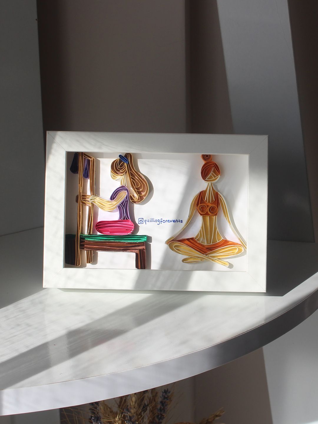 pilates---yoga-yapan-kiz-quilling-tablo-bej