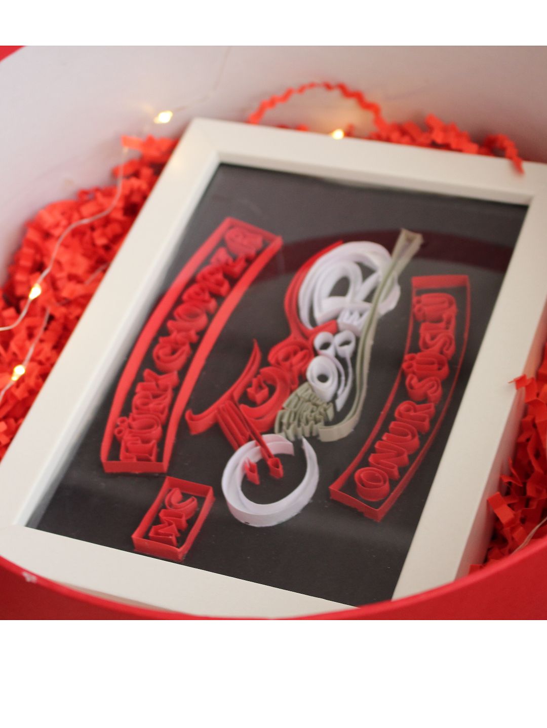 motorsiklet-el-yapimi-quilling-tablo-kirmizi