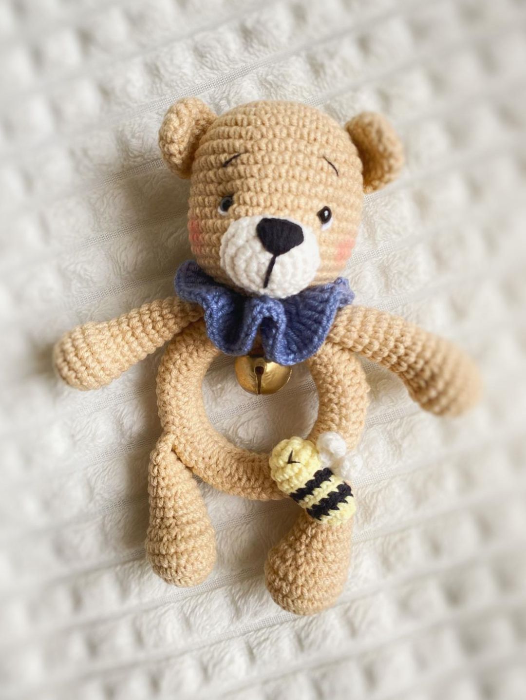 amigurumi-yenidogan-uyku-arkadasi-ayicik-ve-cingirak-2li-set-lacivert