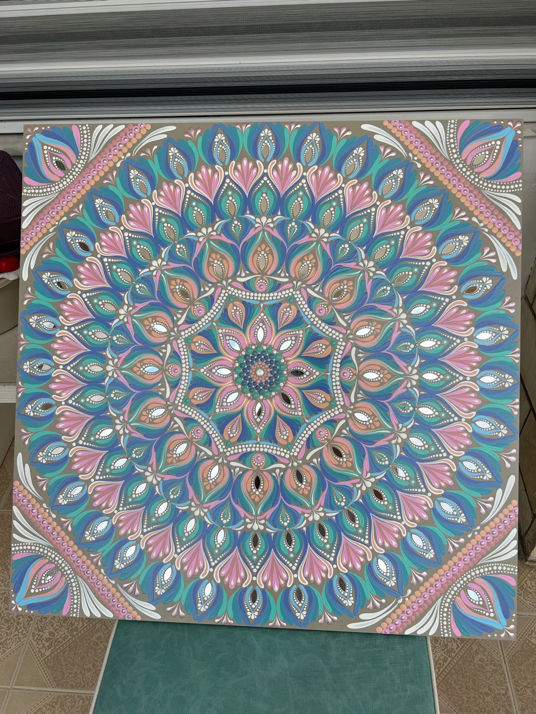 nejna-mandala-70-cm-kare-pembe