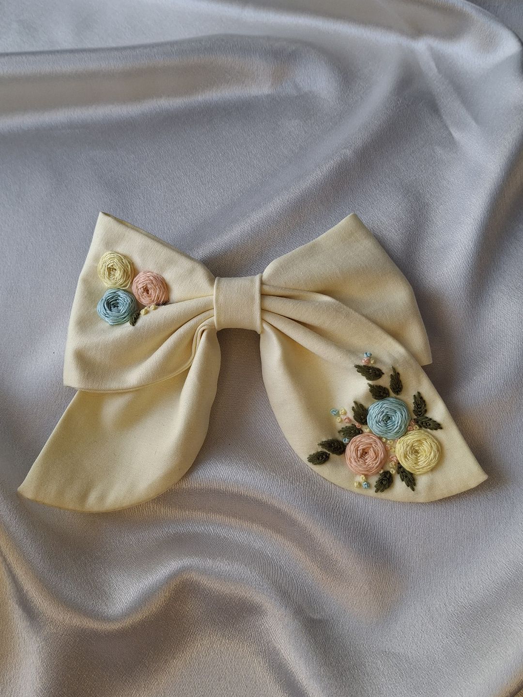 sari-cicekli-fiyonk-toka-sari