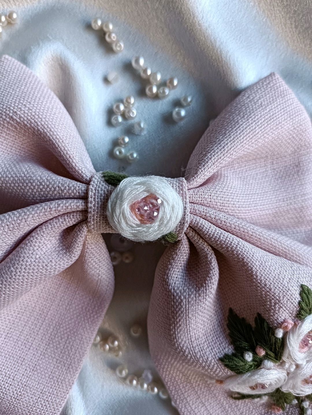 el-nakisi-islemeli-fiyonk-toka-pastel-pembe