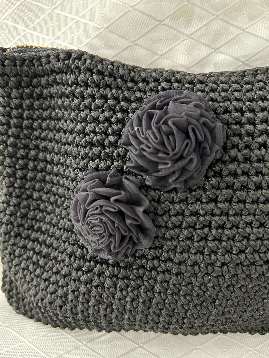 siyah-tul-cicek-detayli-clutch-siyah