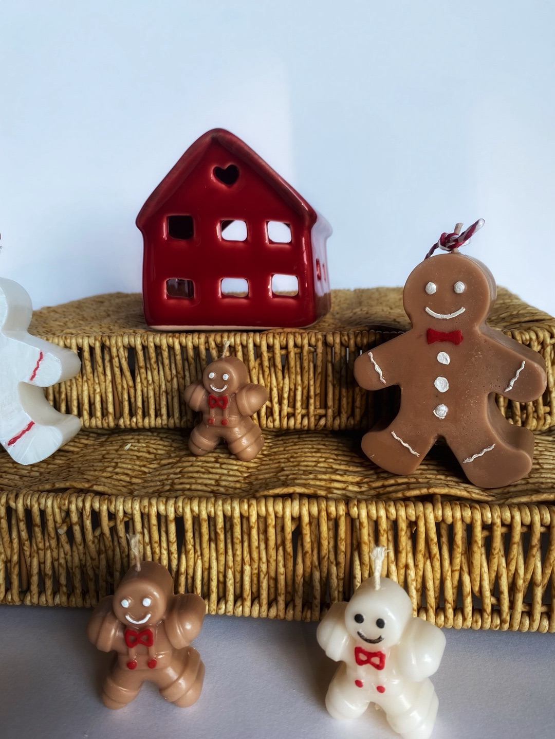 countess-home-deco-gingerbread-ailesi-mum-seti-beyaz