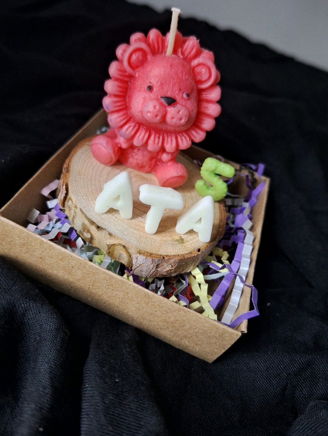 aslan-figur-mum-pembe