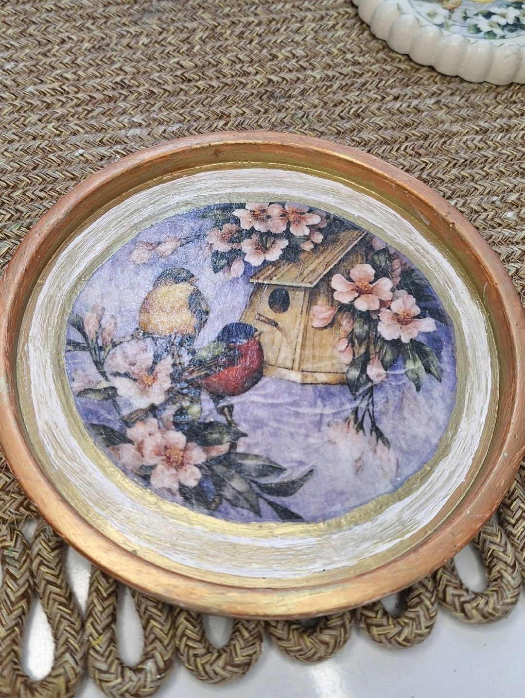desenli-dekoratif-tepsi-cok-renkli