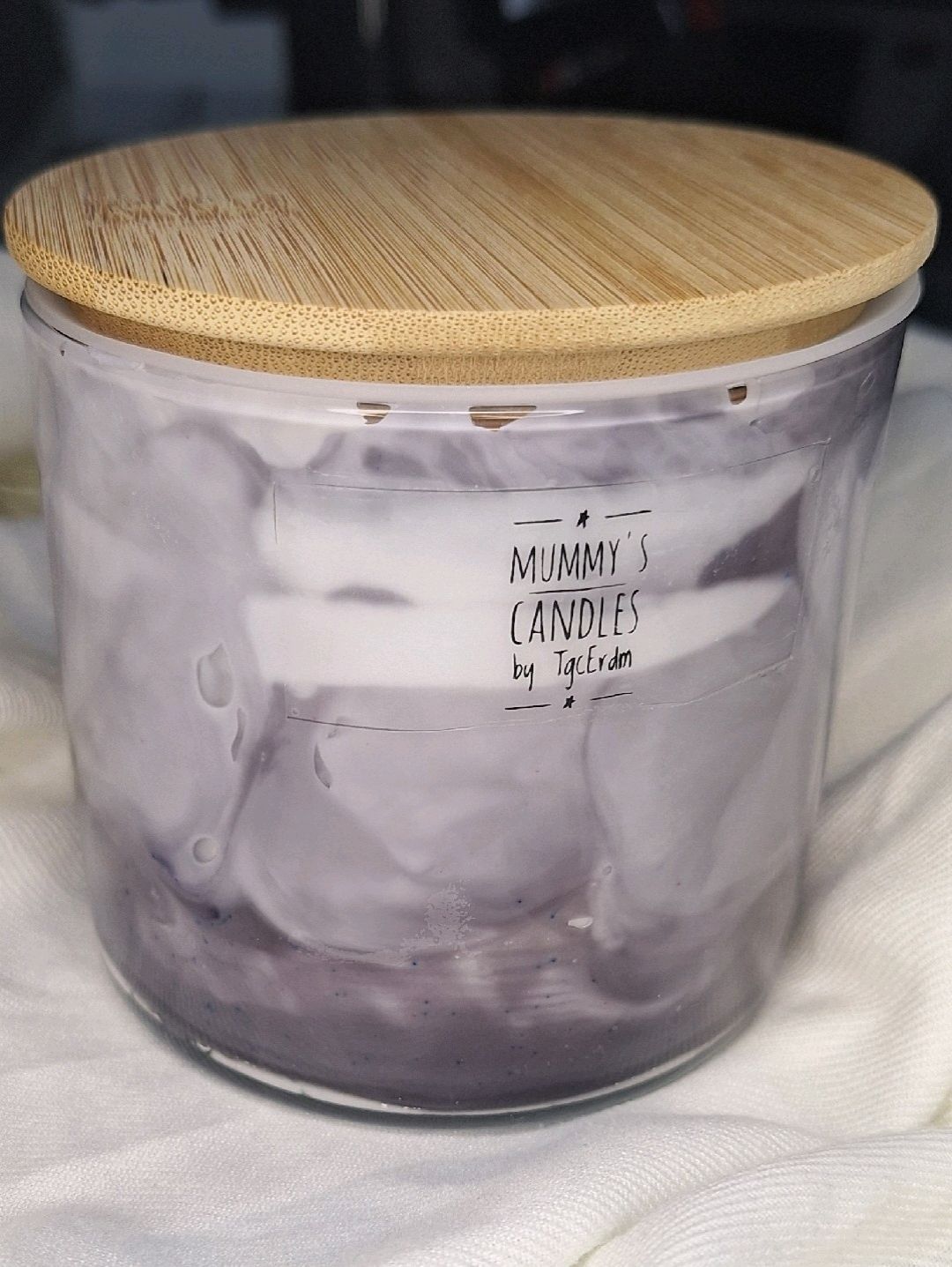 mermer-desenli-ahsap-kapakli-mum-700-ml-cok-renkli