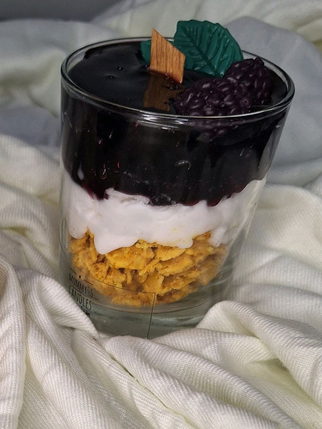 bardakta-cheesecake-mum-buyuk-boy-cok-renkli