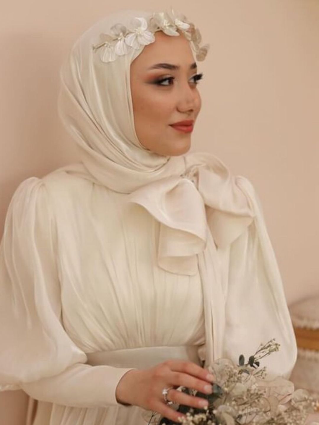 moana-gelin-nisan-taci-beyaz