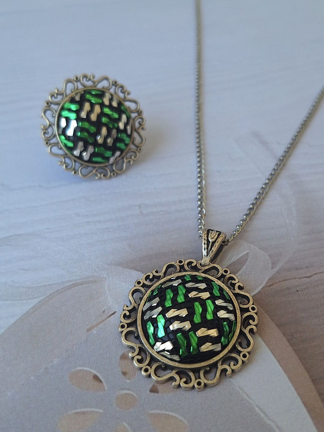 yesil---gumus-zarafet-telkirma-taki-seti