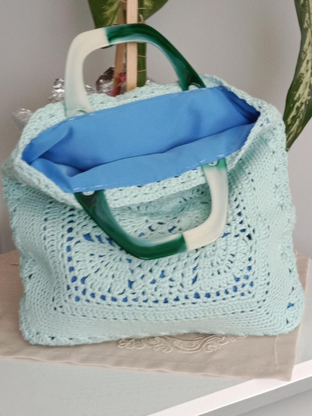 mint-yesil-motif-canta-2024050016-acik-yesil