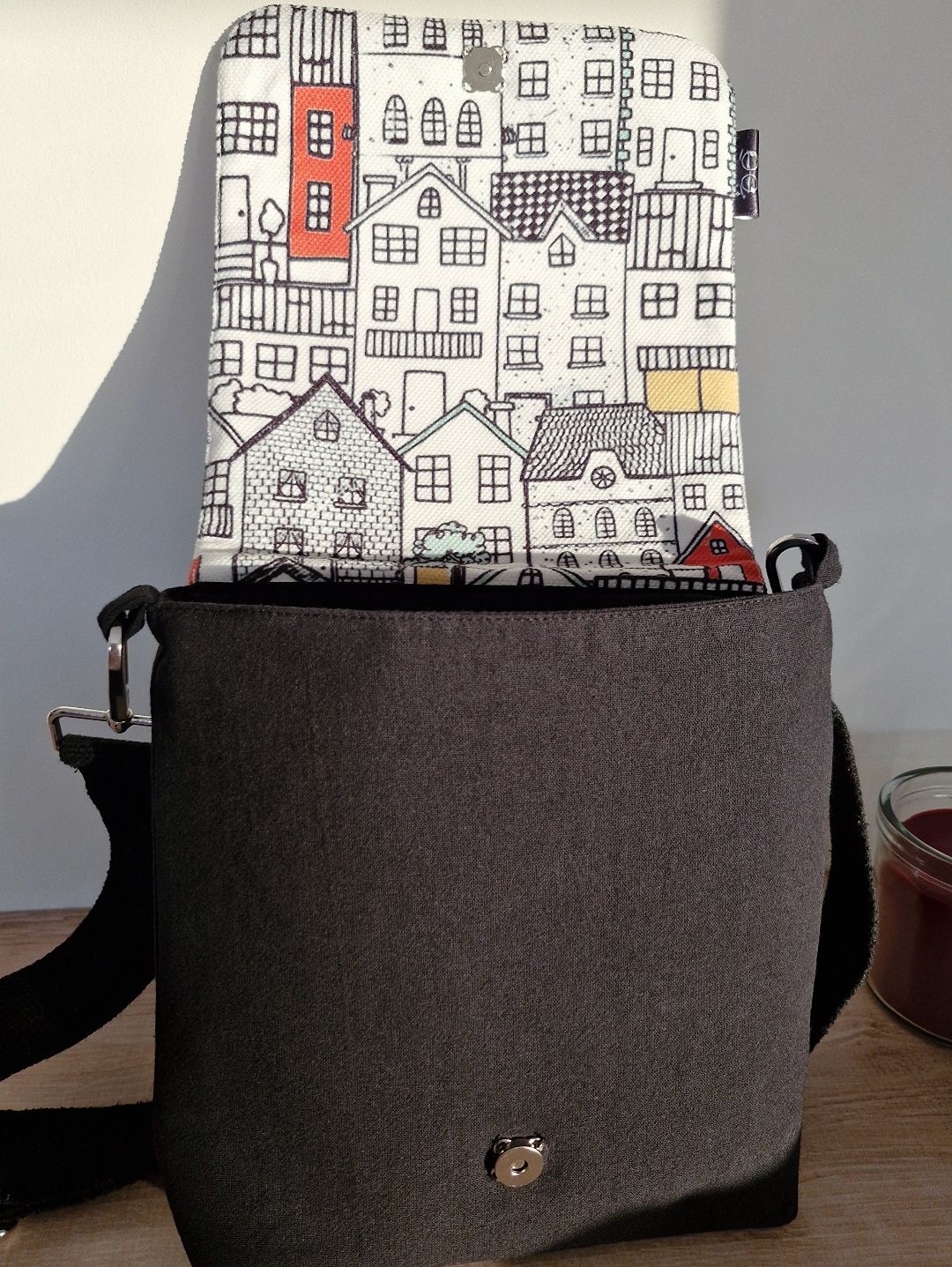 urban-doodle-mini-postaci-cantasi